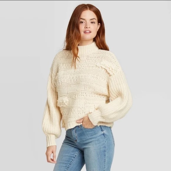Universal Thread Sweaters - Universal Thread Chunky Fringe Sweater Large